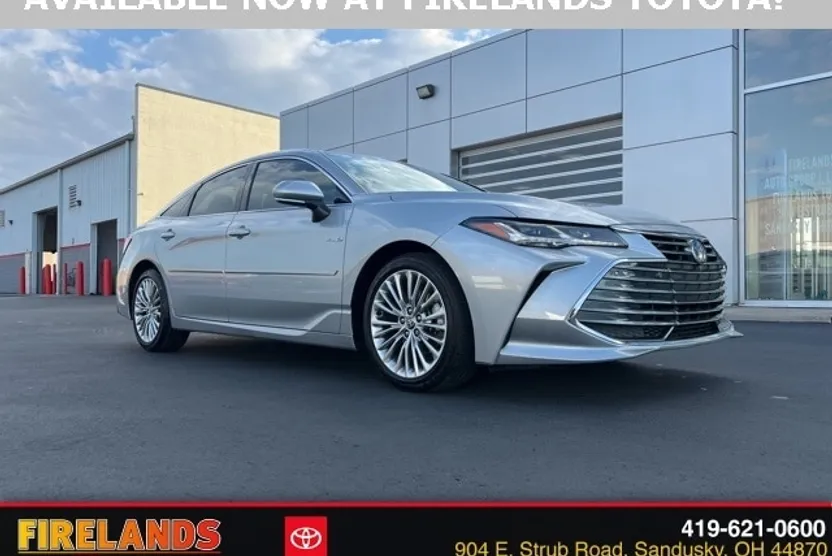 2020 Toyota Avalon Hybrid Limited photo 1
