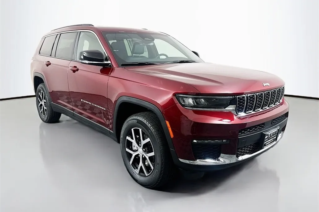 2025 Jeep Grand Cherokee Limited photo 1