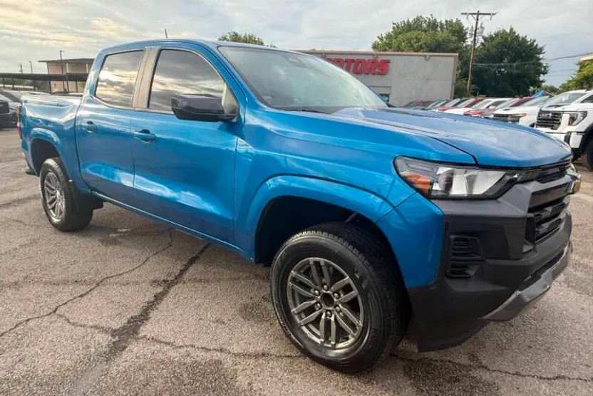 2023 Chevrolet Colorado LT photo 1