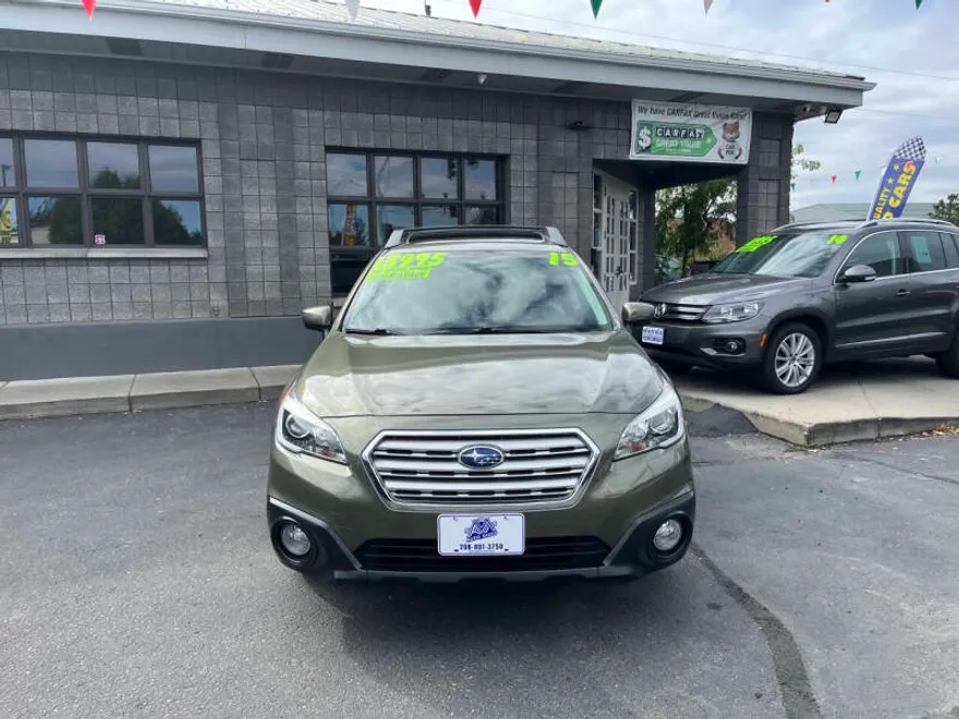2015 Subaru Outback 2.5i Premium photo 1