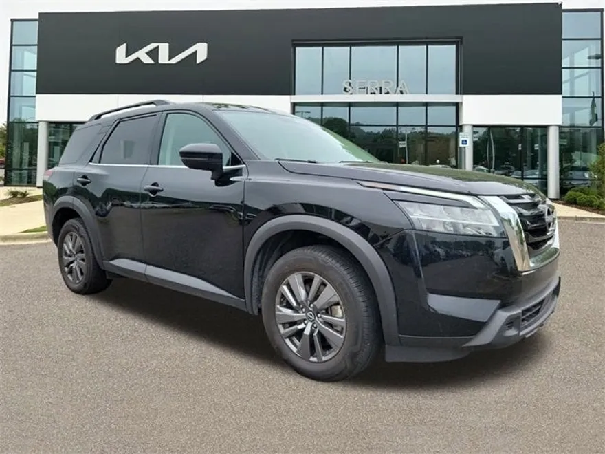 2022 Nissan Pathfinder SV photo 1
