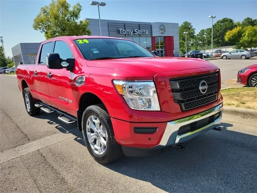 2024 Nissan Titan SV photo 1