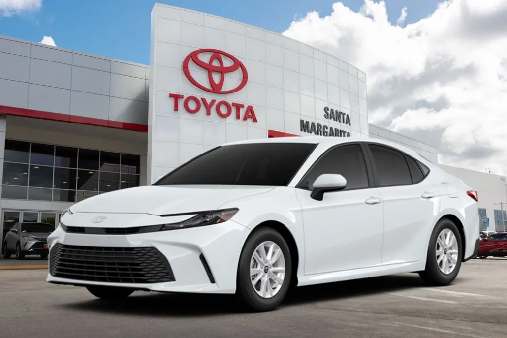 2025 Toyota Camry LE photo 1