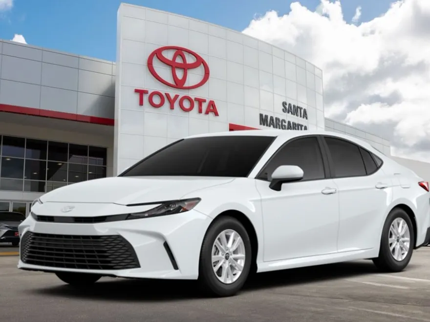 2025 Toyota Camry LE photo 1