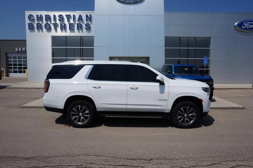 2021 Chevrolet Tahoe LT photo 1