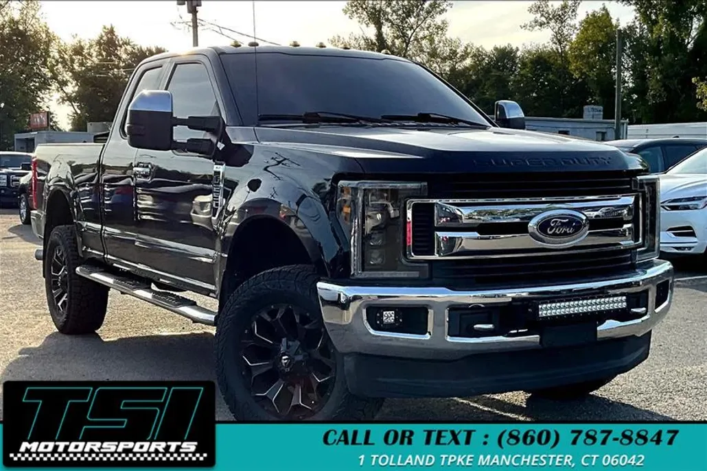 2017 Ford F-250 XLT photo 1