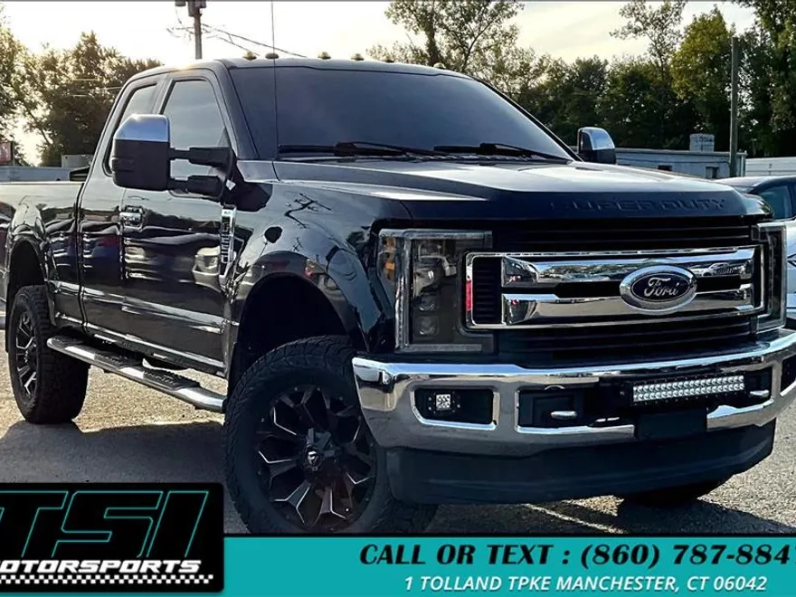2017 Ford F-250 XLT photo 1