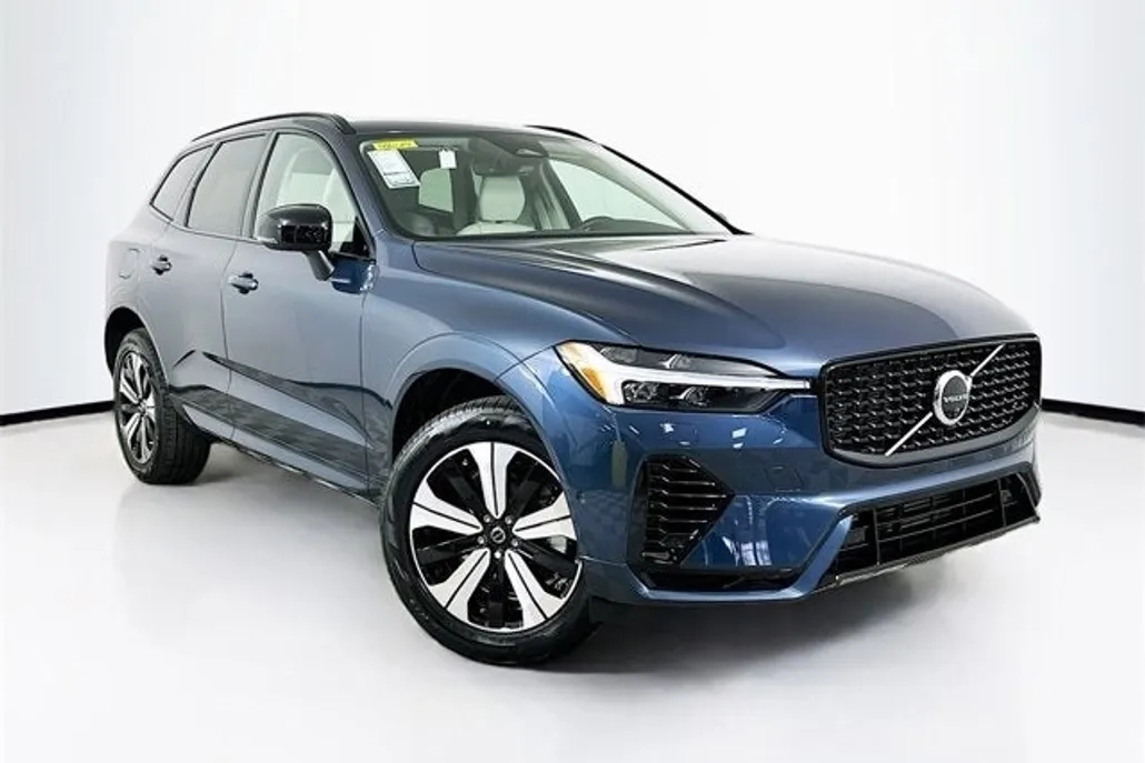 2024 Volvo XC60 Recharge Hybrid T8 Plus photo 1