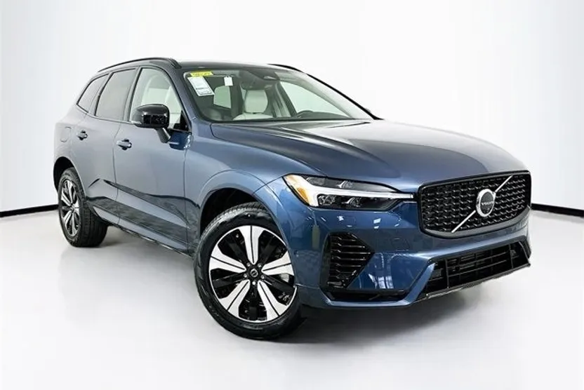 2024 Volvo XC60 Recharge Hybrid T8 Plus photo 1