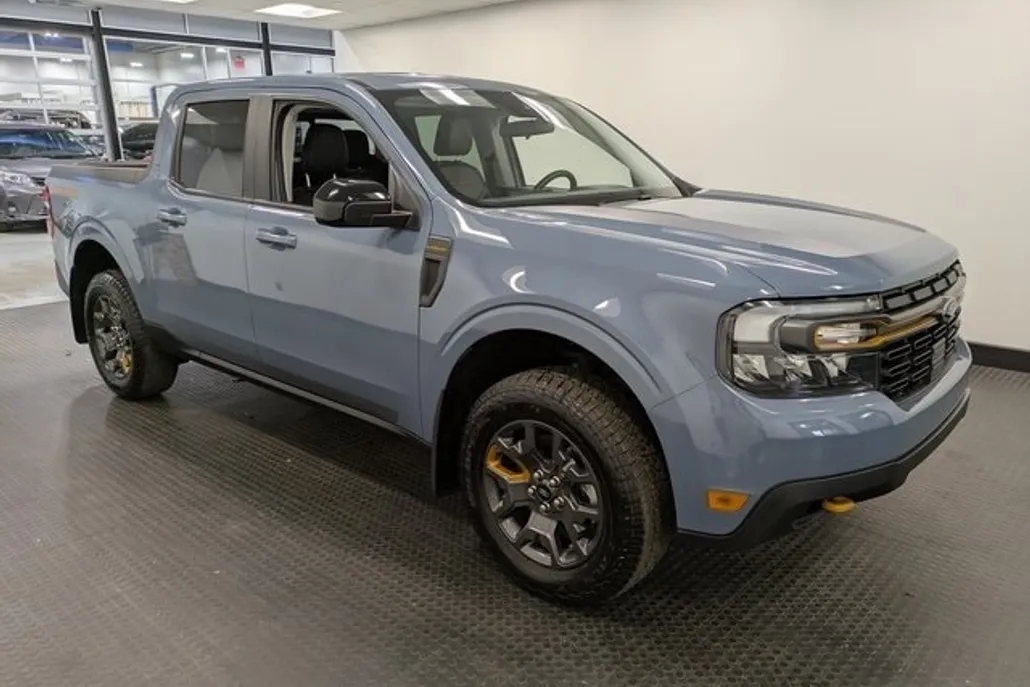 2024 Ford Maverick Lariat Tremor photo 1