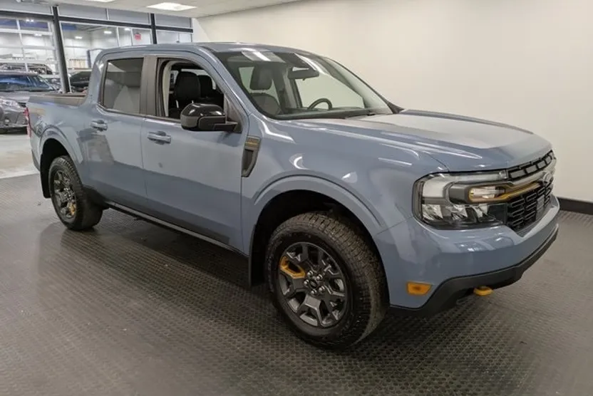2024 Ford Maverick Lariat Tremor photo 1