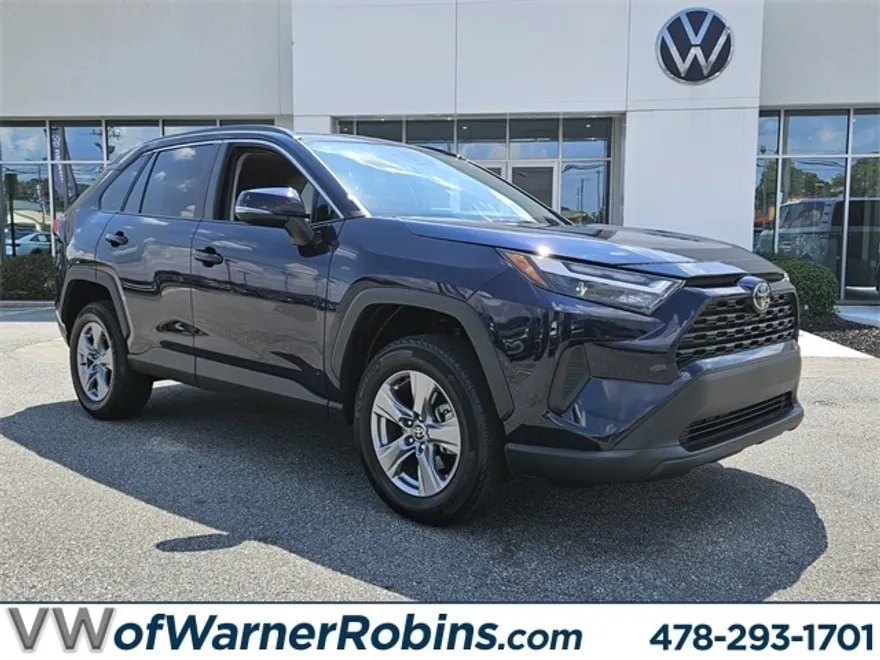 2024 Toyota RAV4 XLE photo 1