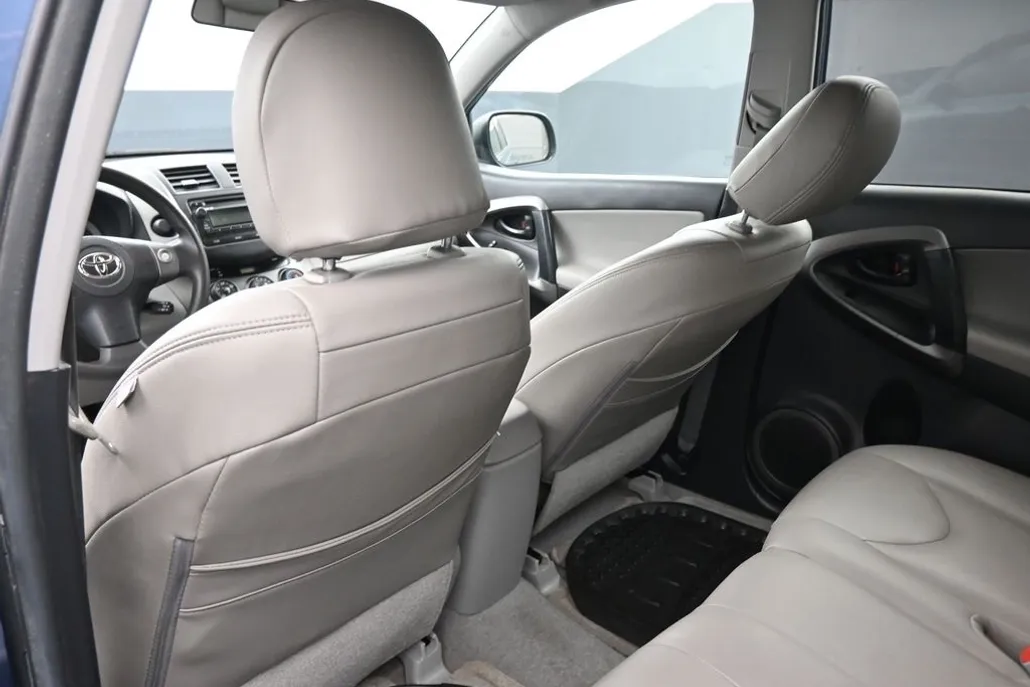 2012 Toyota RAV4 Base photo 1