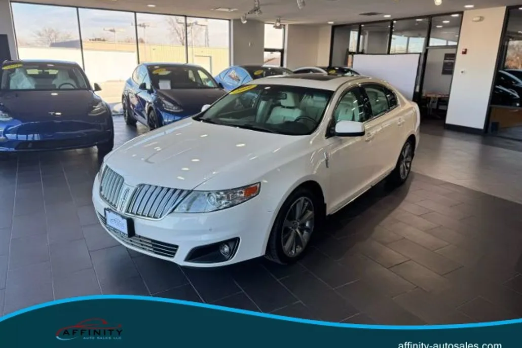 2009 Lincoln MKS photo 1
