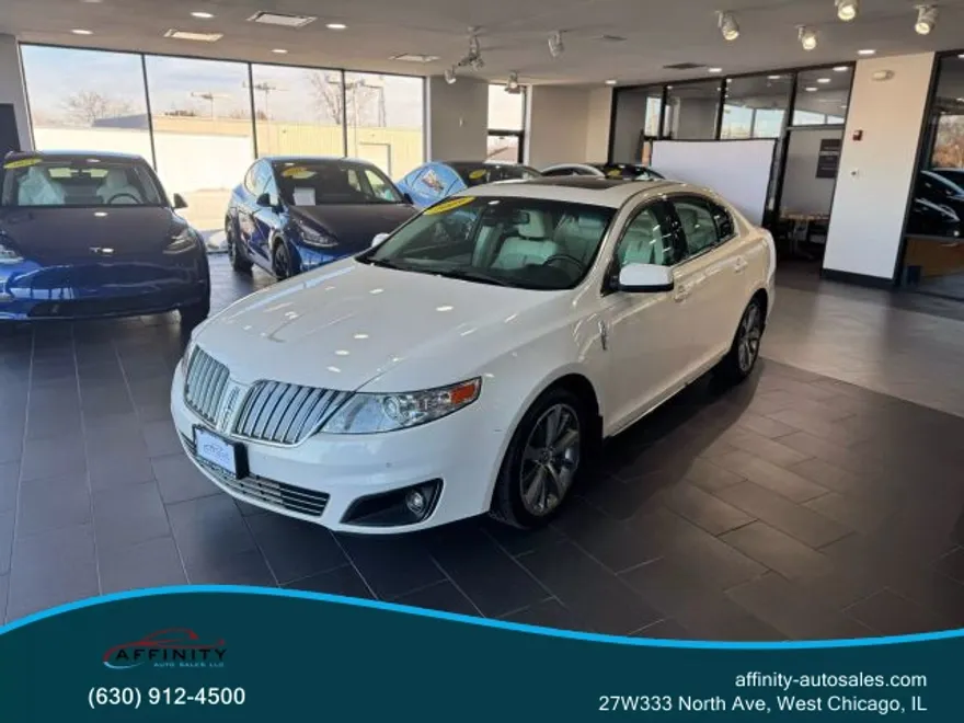 2009 Lincoln MKS photo 1