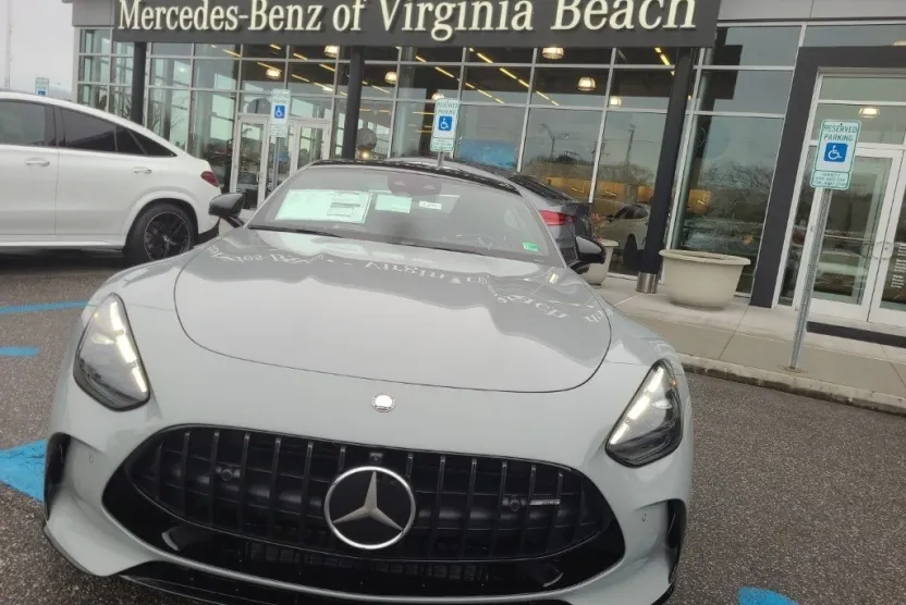 2025 Mercedes Benz AMG GT photo 1