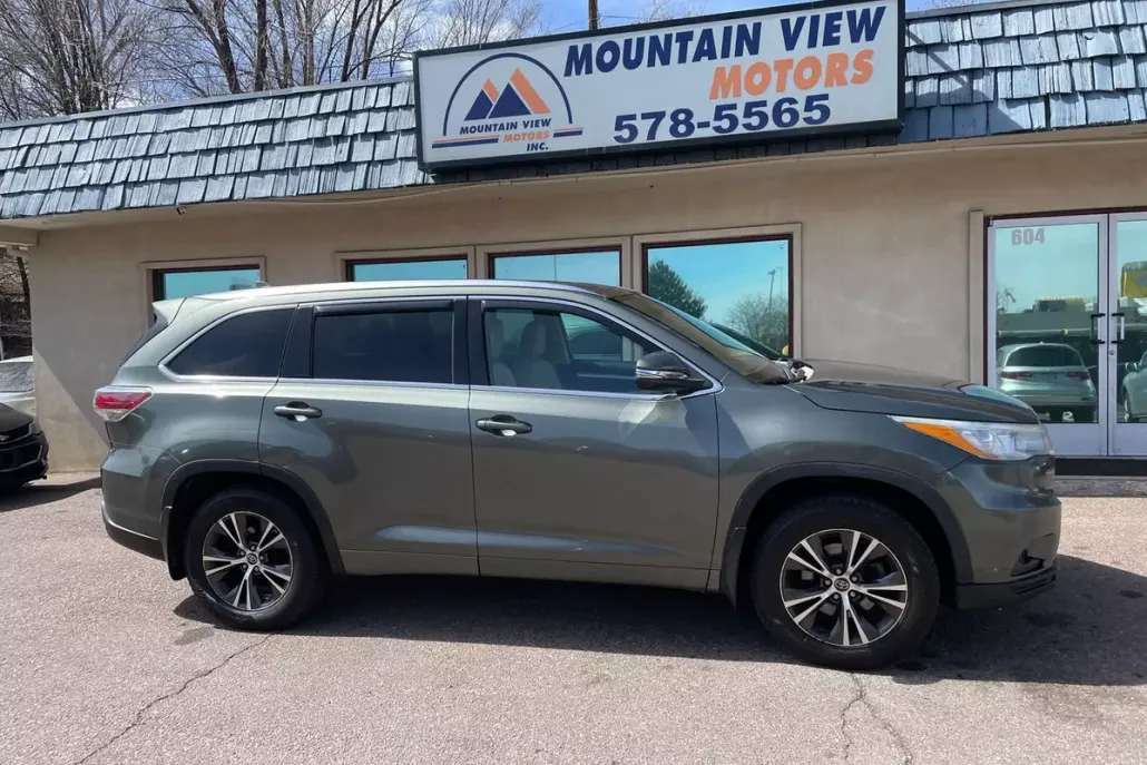 2016 Toyota Highlander XLE photo 1