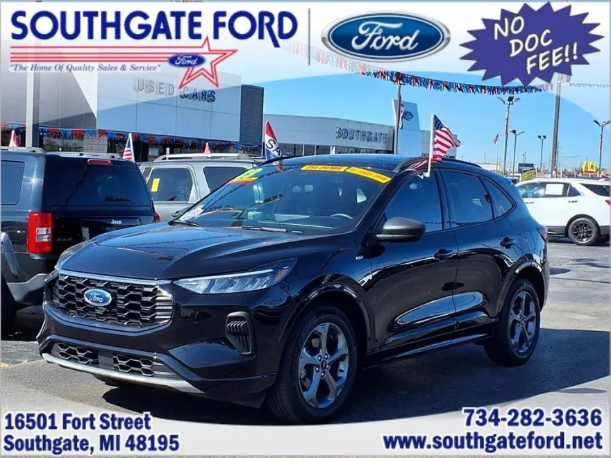 2023 Ford Escape ST-Line photo 1