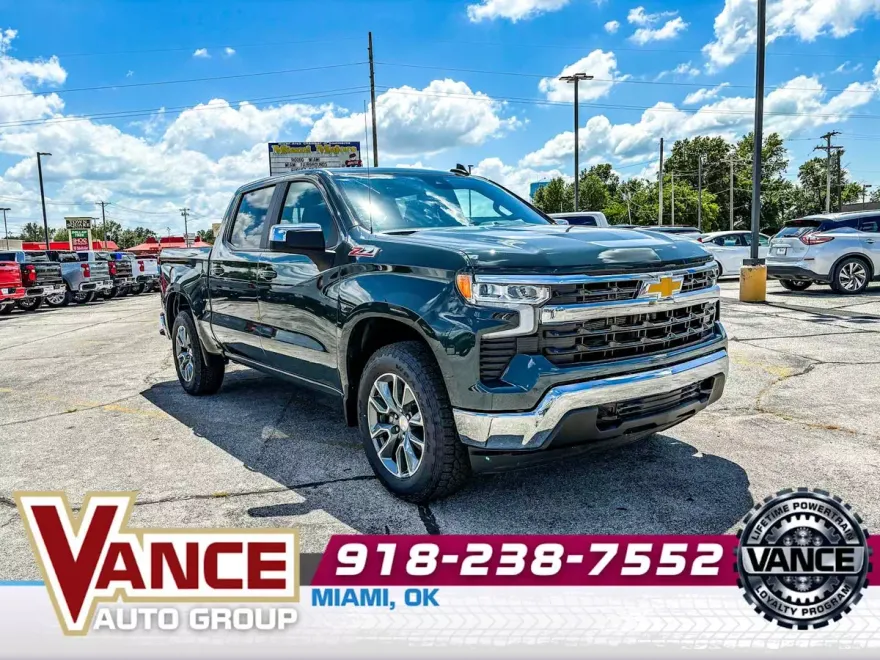 2025 Chevrolet Silverado 1500 LT photo 1