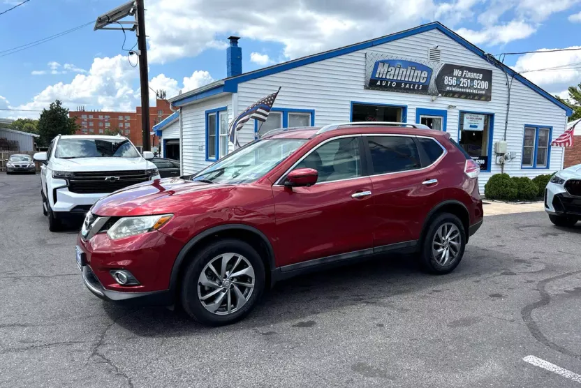 2015 Nissan Rogue SL photo 1