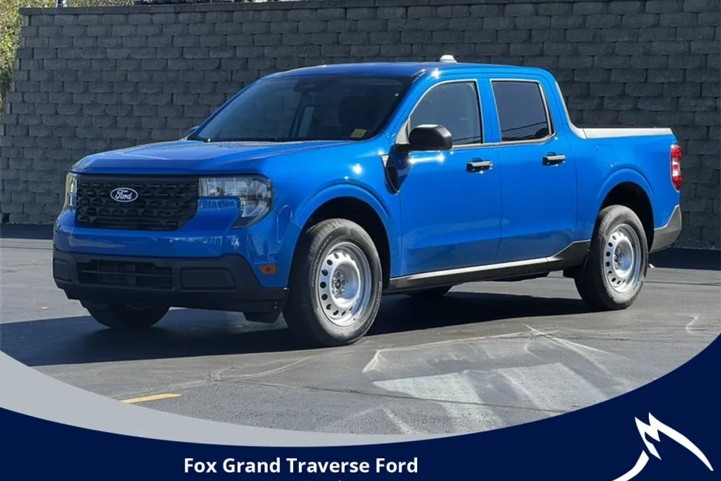 2025 Ford Maverick XL photo 1