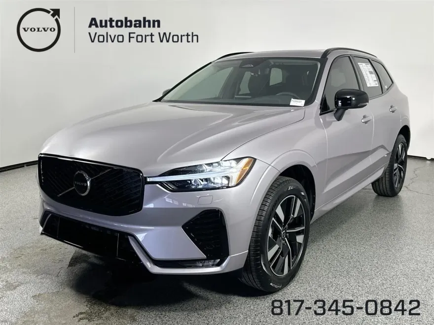 2026 Volvo XC60 Core photo 1