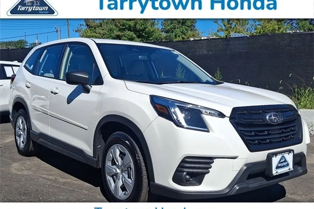 2024 Subaru Forester Base photo 1