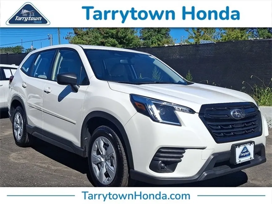 2024 Subaru Forester Base photo 1