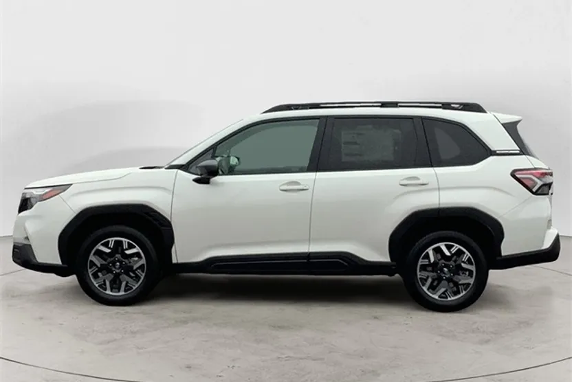 2025 Subaru Forester Premium photo 1