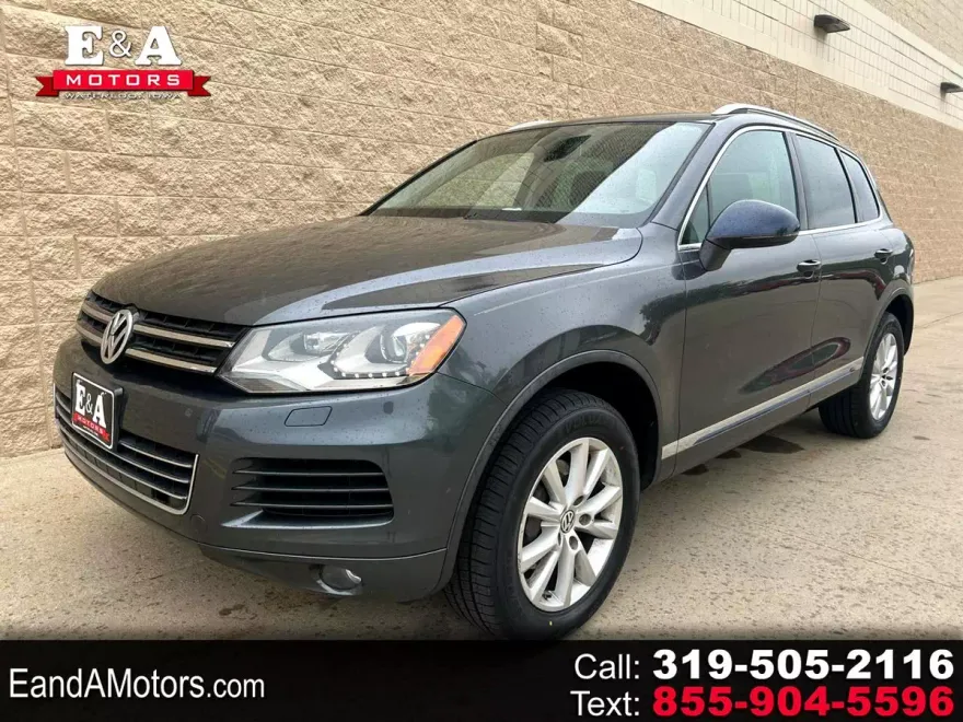 2014 Volkswagen Touareg Sport photo 1