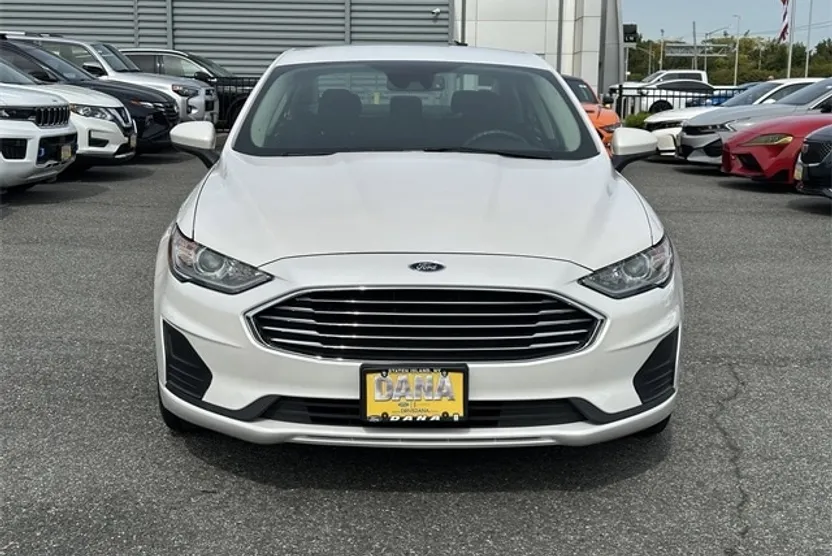 2020 Ford Fusion SE photo 1