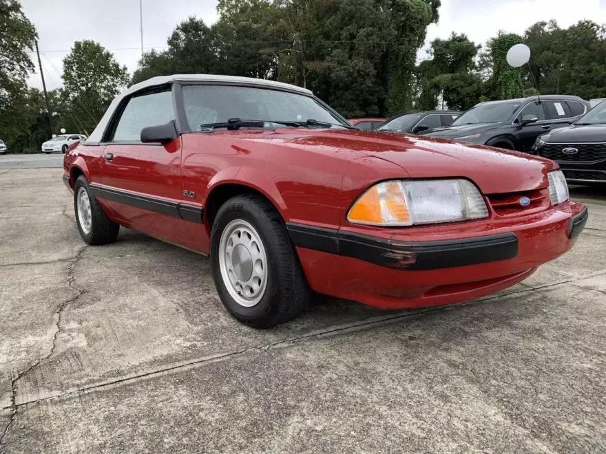 1987 Ford Mustang LX photo 1