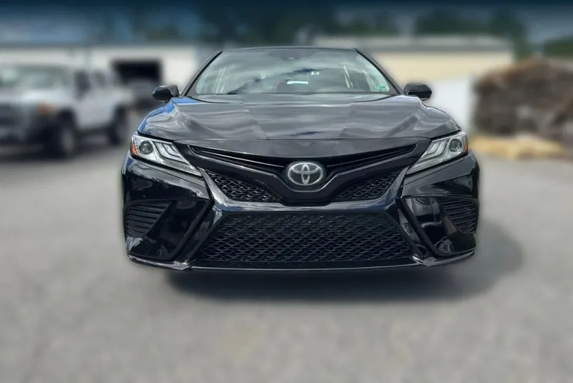 2019 Toyota Camry XSE photo 1