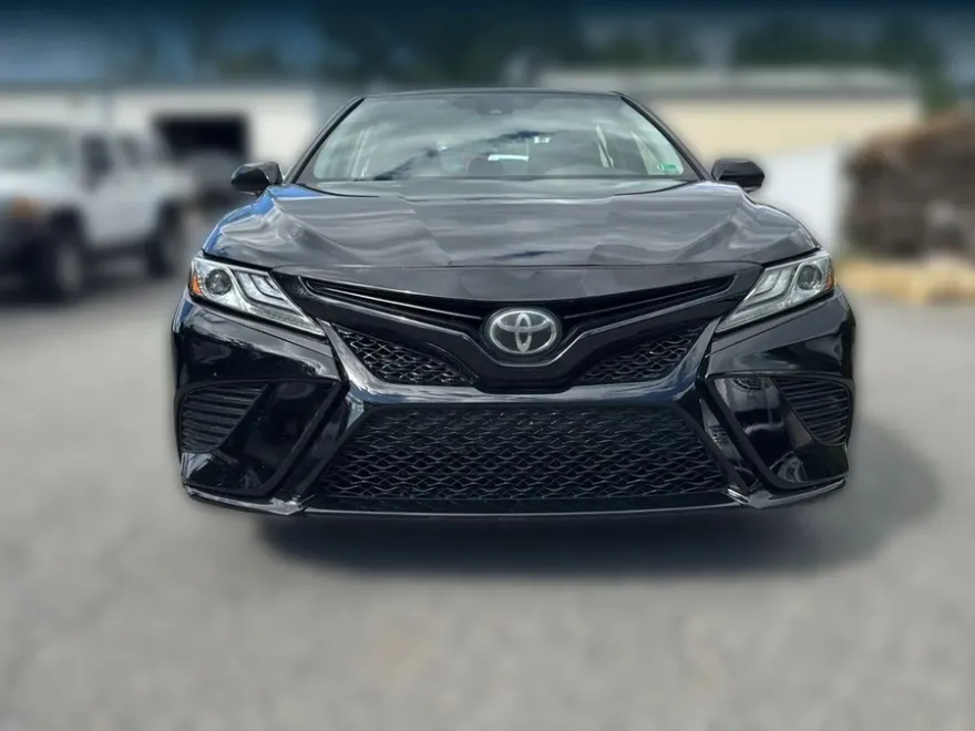 2019 Toyota Camry XSE photo 1