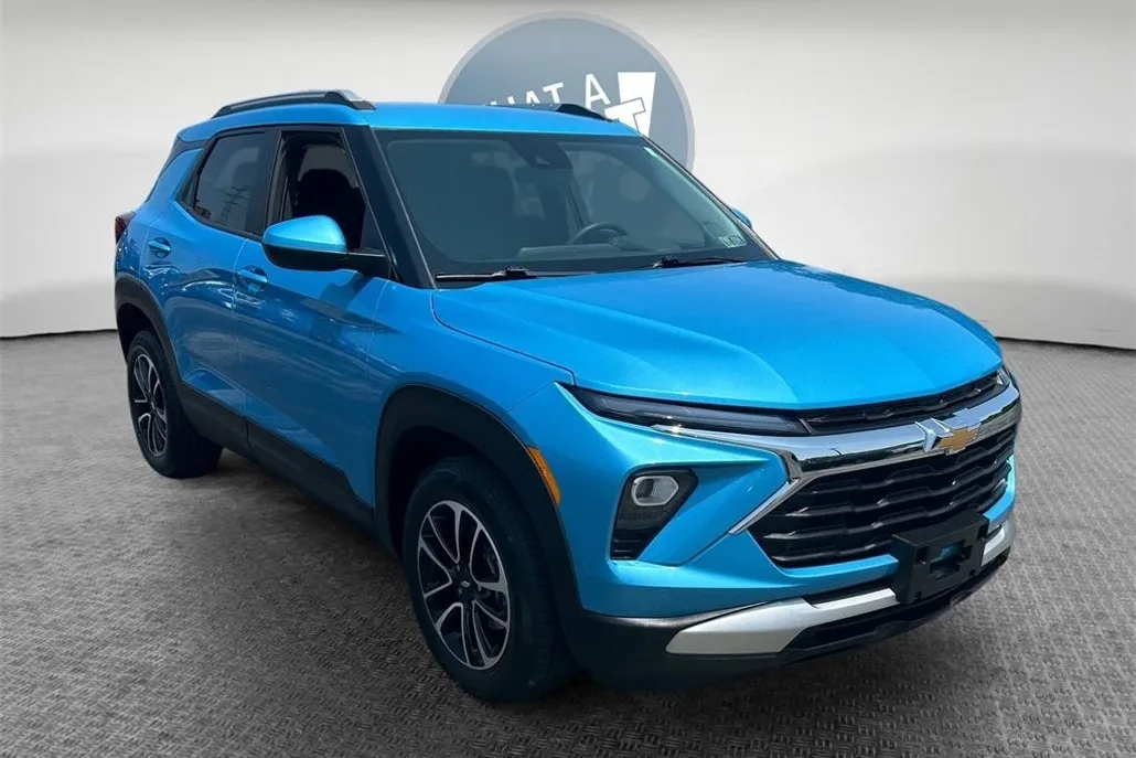 2025 Chevrolet Trailblazer LT photo 1