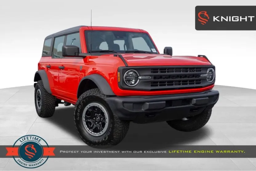 2023 Ford Bronco Base photo 1