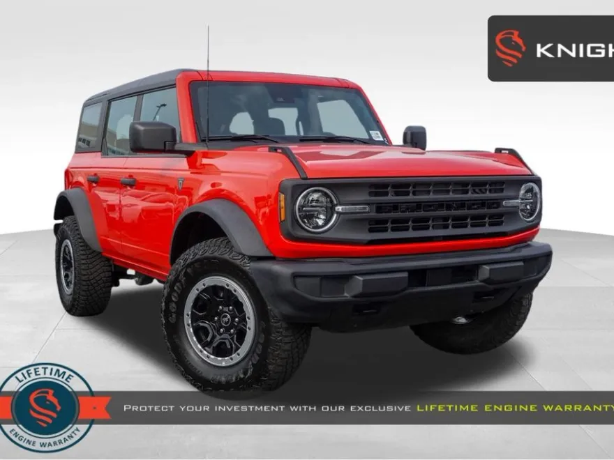 2023 Ford Bronco Base photo 1