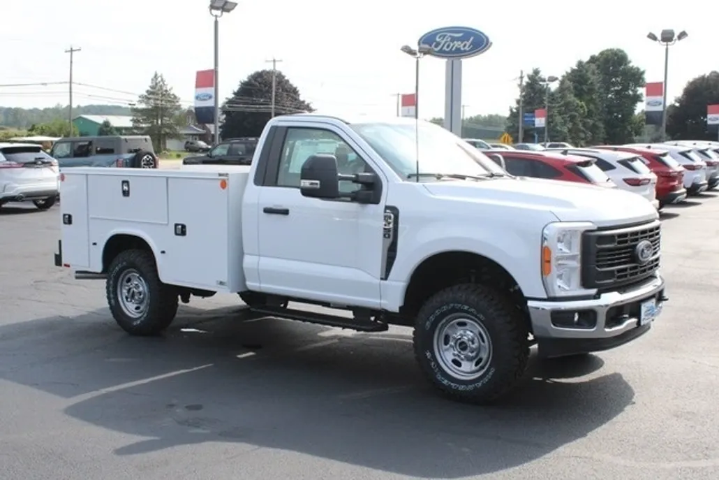2023 Ford F-250 XL photo 1