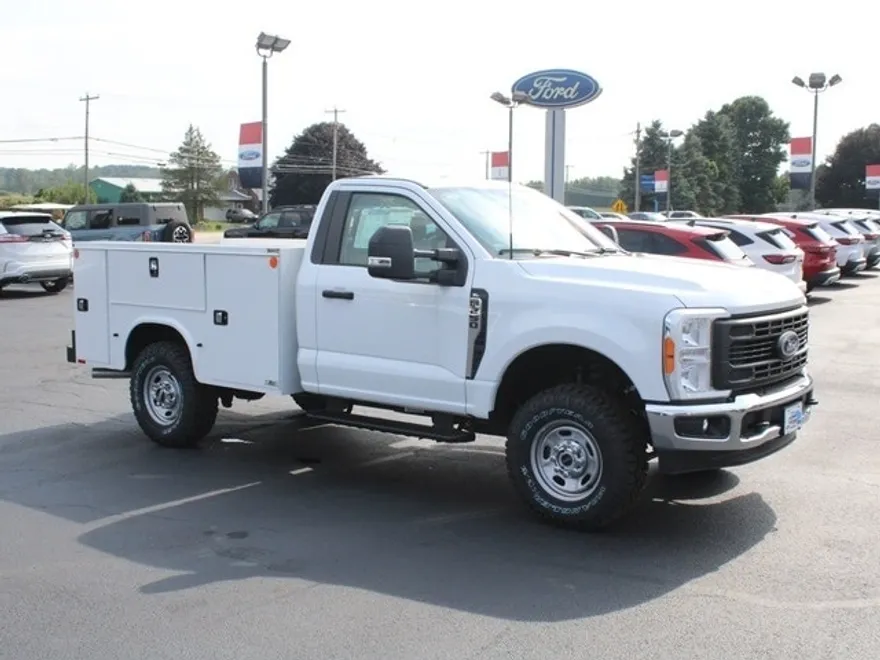 2023 Ford F-250 XL photo 1