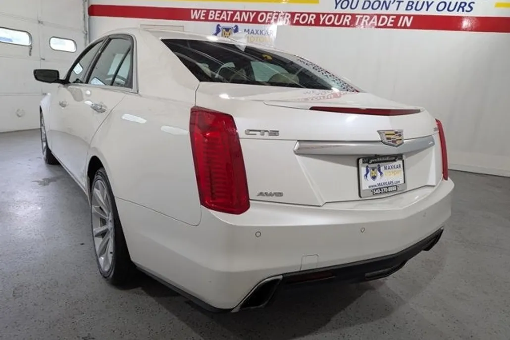 2017 Cadillac CTS Sedan Luxury photo 1