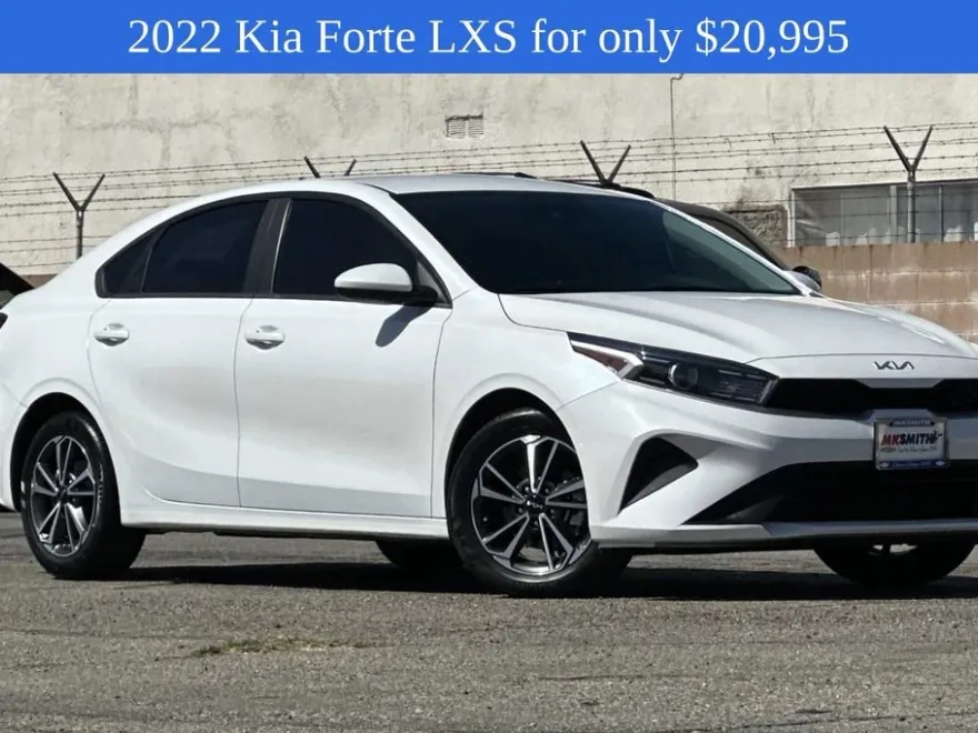 2022 Kia Forte FE LXS photo 1