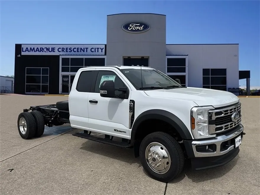 2025 Ford F-550 XL photo 1