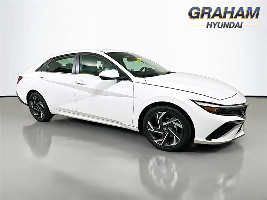 2025 Hyundai Elantra SEL Convenience photo 1