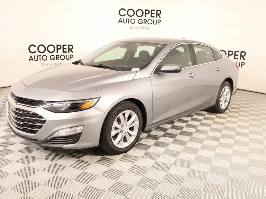 2024 Chevrolet Malibu 1LT photo 1