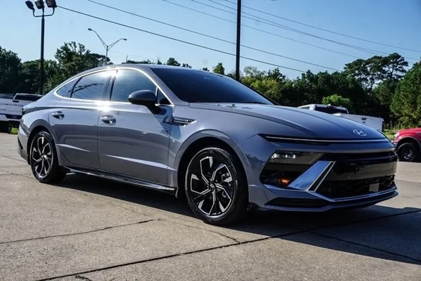 2024 Hyundai Sonata SEL photo 1