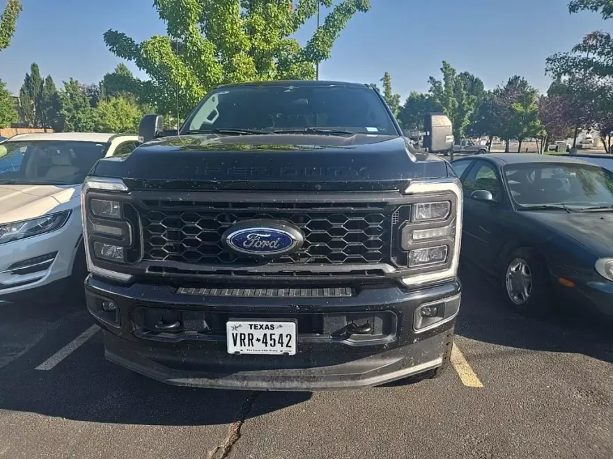 2023 Ford F-250 XL photo 1