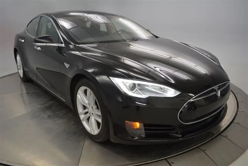 2015 Tesla Model S 70D photo 1