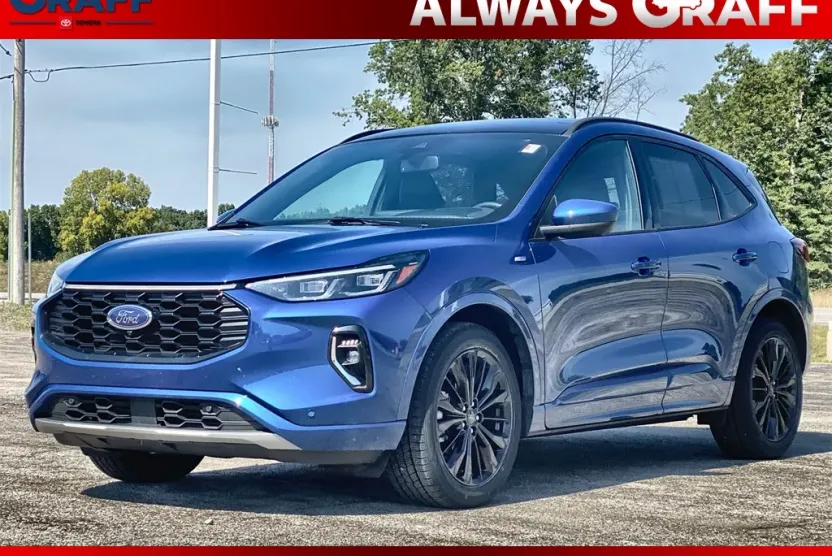 2023 Ford Escape ST-Line Elite photo 1