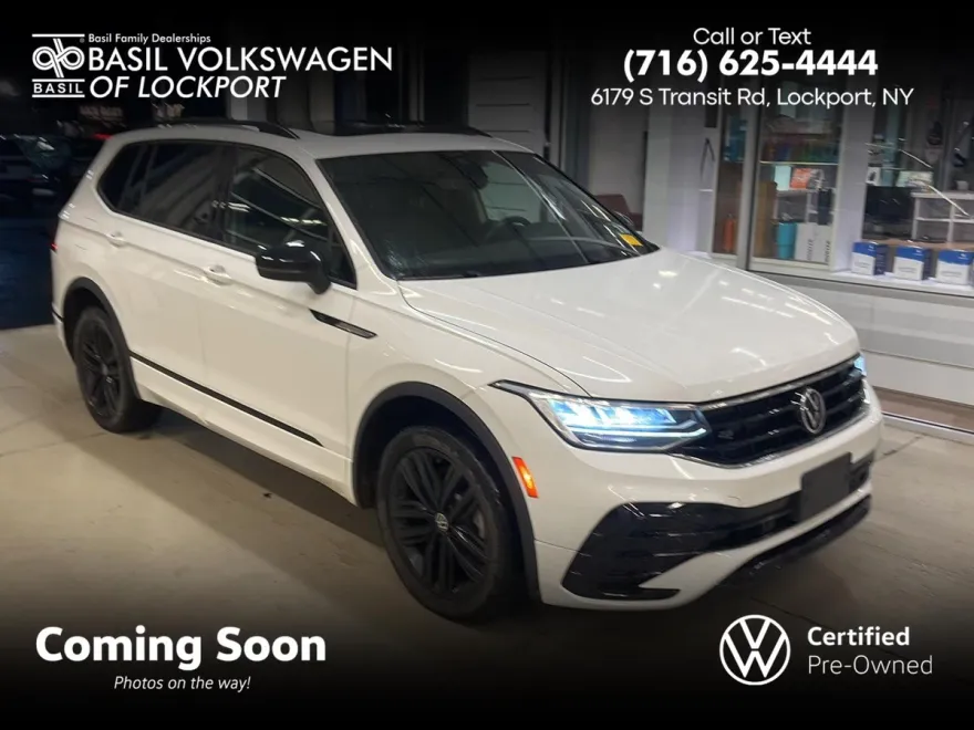 2022 Volkswagen Tiguan SE R-Line Black photo 1