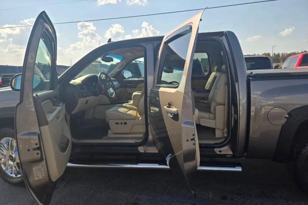 2012 Chevrolet Silverado 1500 LTZ photo 1